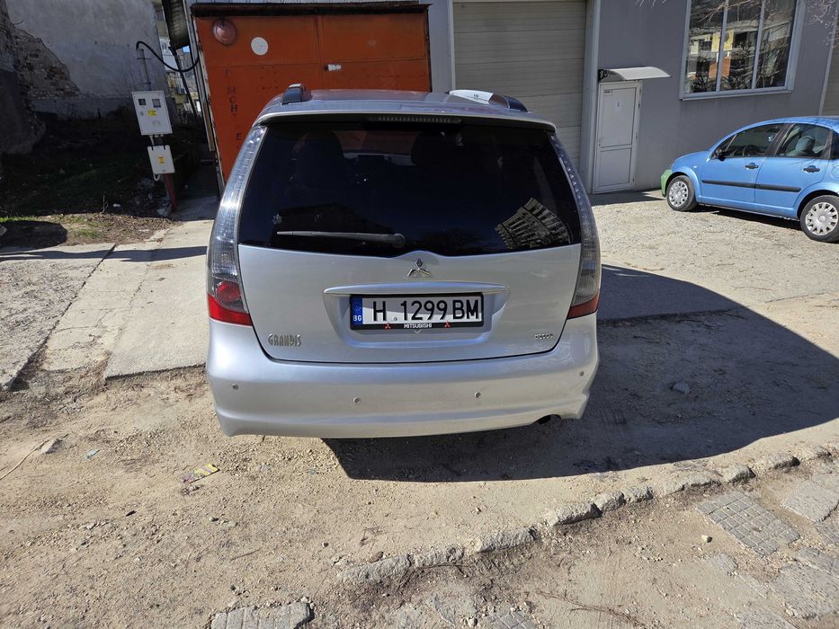Mitsubishi Grandis