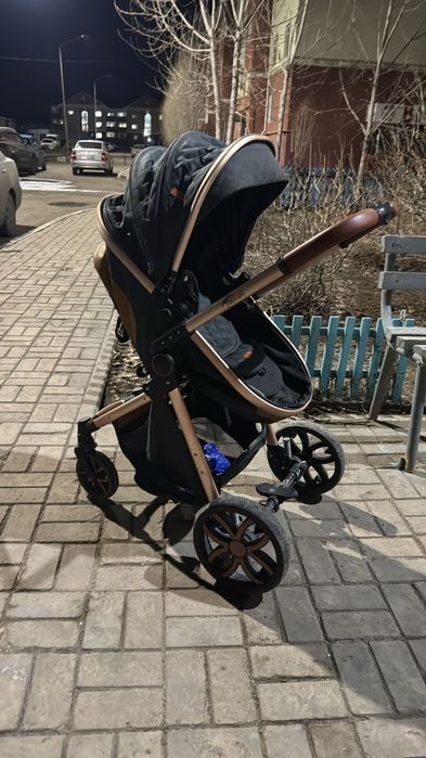 Продам каляску в отлином состоянии