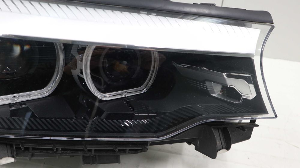 Десен фар БМВ Г30 BMW G30 LED със завиване