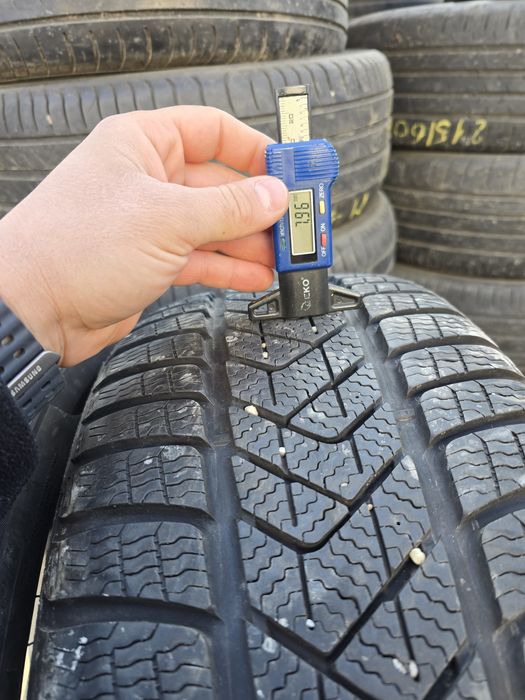 Anvelope de iarna 225-40r19 Pirelli