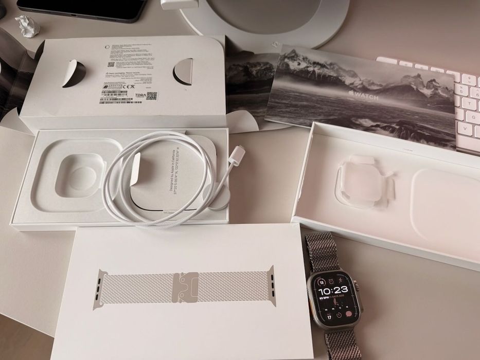 Apple Watch Ultra 3 49mm Titan Natural