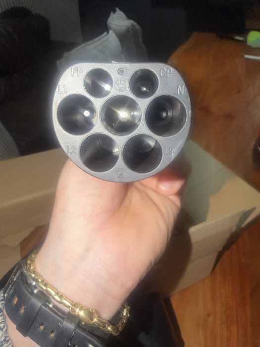 Cablu  auto auto electric pt alimentare de la masina 220v