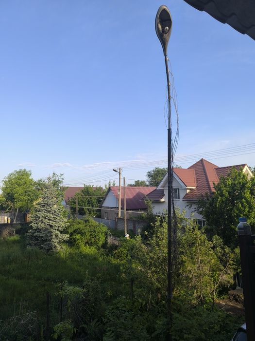 Фонарный столб, фонарь отдам бесплатно