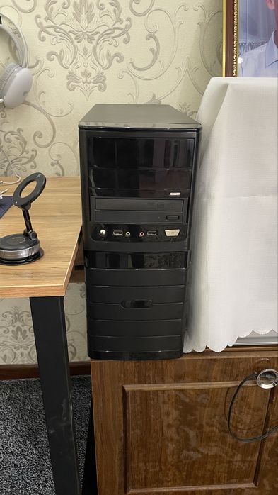 Средный игровой компютер со всеми комплектующими