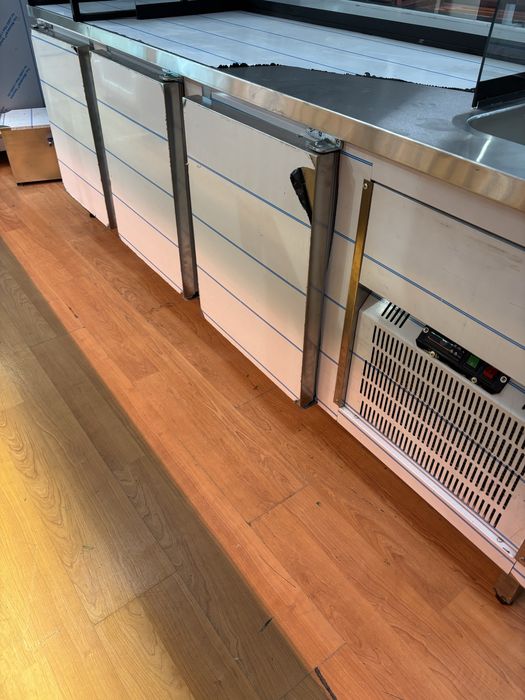 Хладилник с корито