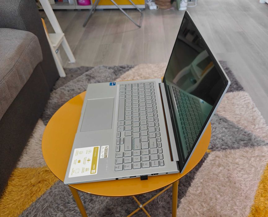 Laptop ASUS VivoBook 15 OLED