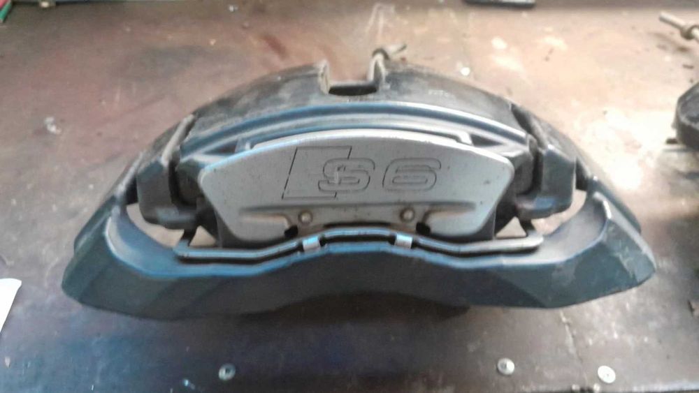 Продавам Ауди S6 комби 5.2-V10 на части 2008 година .