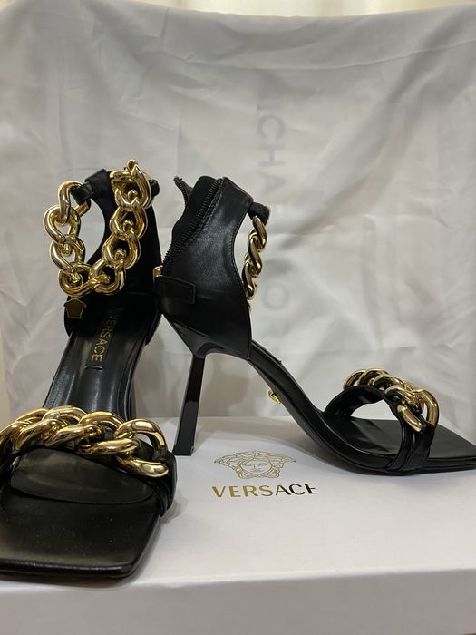 Босоножки versace