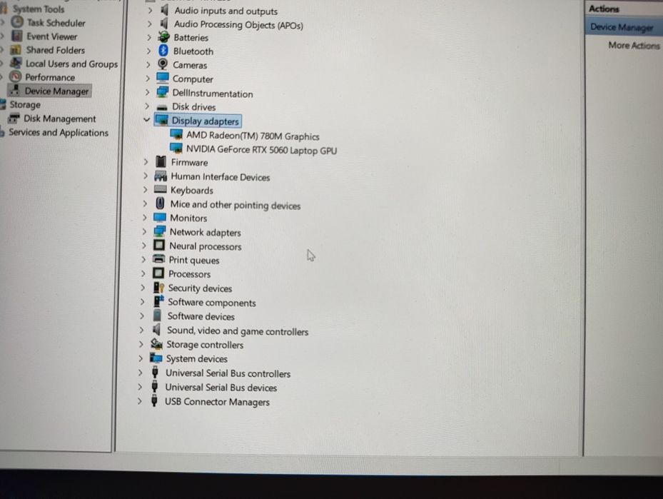 Продавам лаптоп Lenovo Legion 5 15AHP10