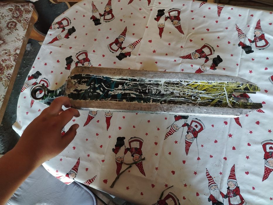 Vând Deck folosit fără fisuri zgâriați pe spatele Deck ului, cu frâna 1.45 kg