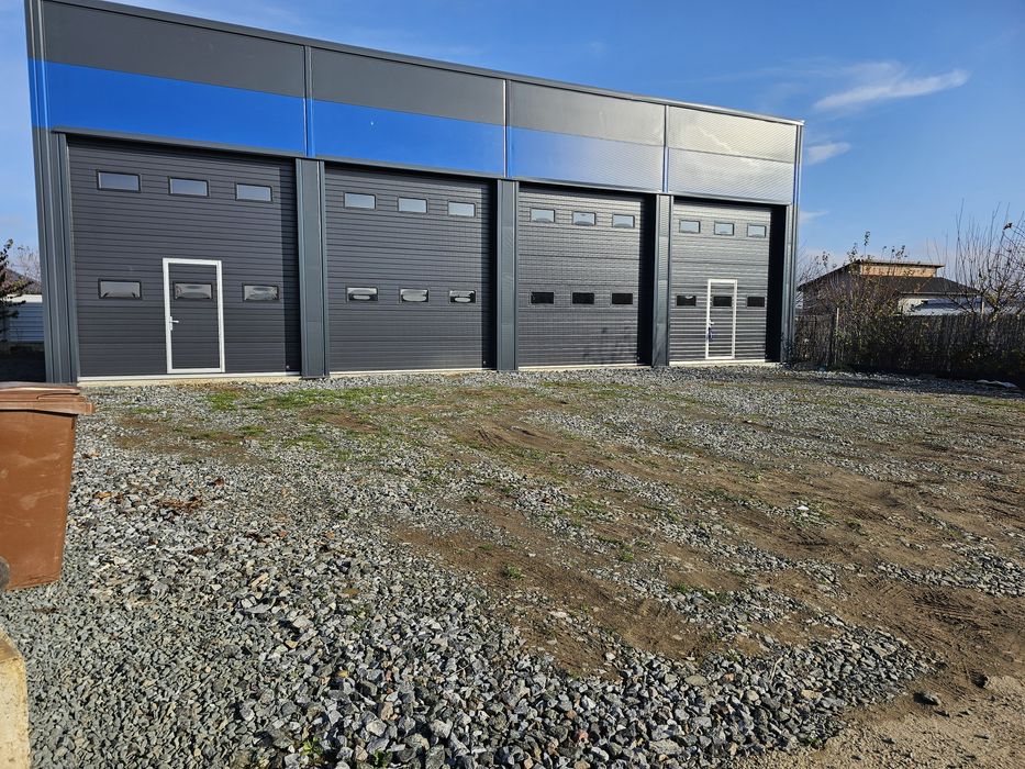 Inchiriez  garaje ,  zona de parcare sau depozitare