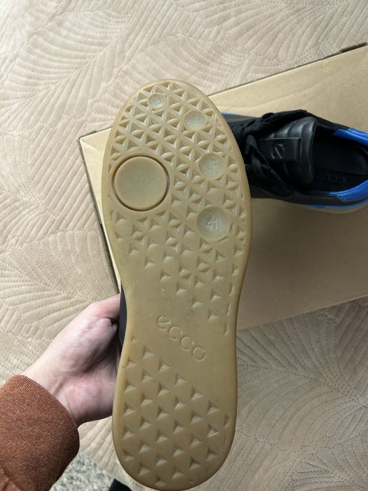 Продам обувь Ecco