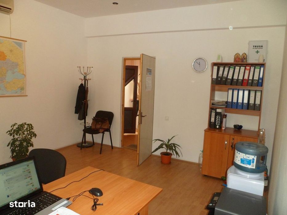 Inchiriez Spatiu Central cu vedere la strada Pitesti situat la Parter