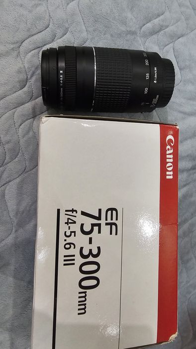Продам Canon EOS 550D + объектив EF 75-300mm