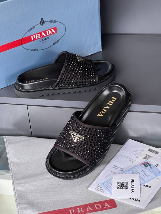 Papuci Prada noi !!! Marimi 36/41 !!!