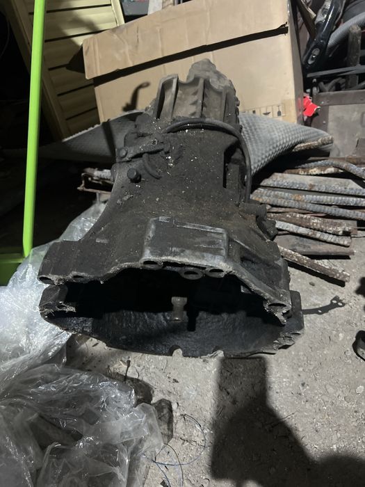 Продам блок и коробку Audi B4