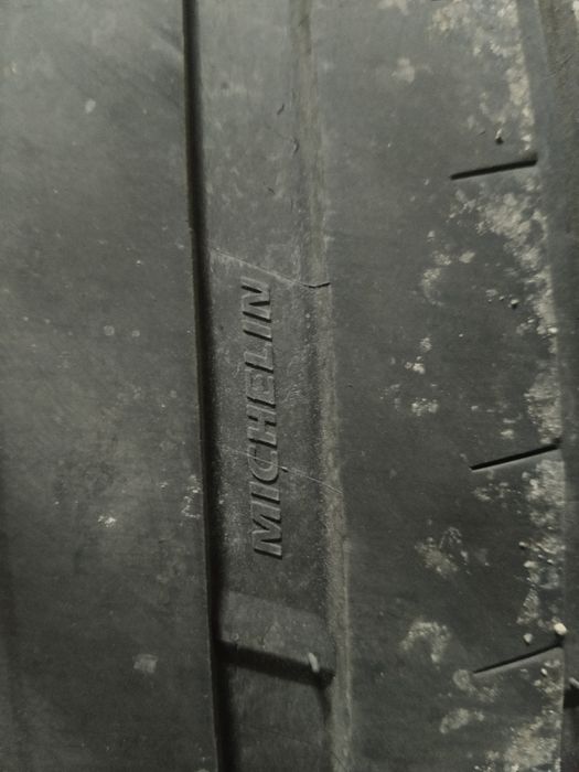Шины летние 265/45R21