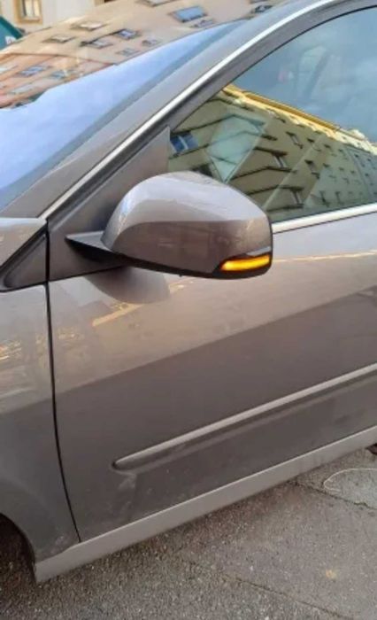 Динамични ( бягащи ) мигачи за огледалата за Рено Renault Reno