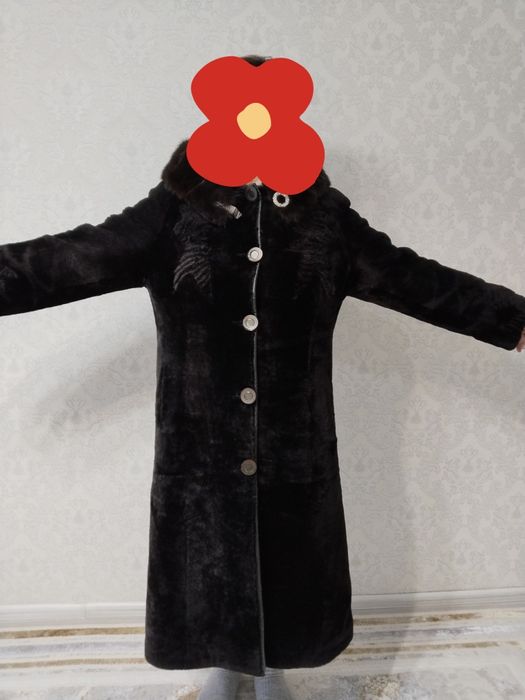 Продам шубу (цигейковую)