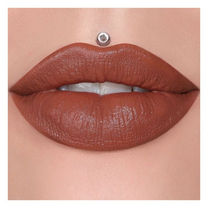 Ново червило Jeffree Star Velvet Trap lipstick цвят Man down