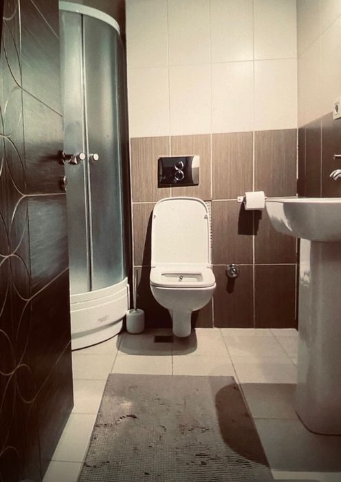 Garsoniera moderna cu piscina de închiriat