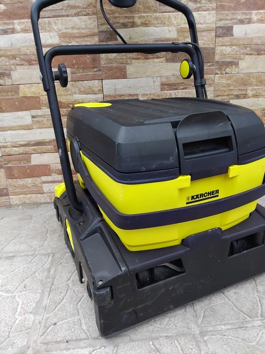 Подопочистваща Машина Karcher br40/10 c  Profesional 220V за ви
