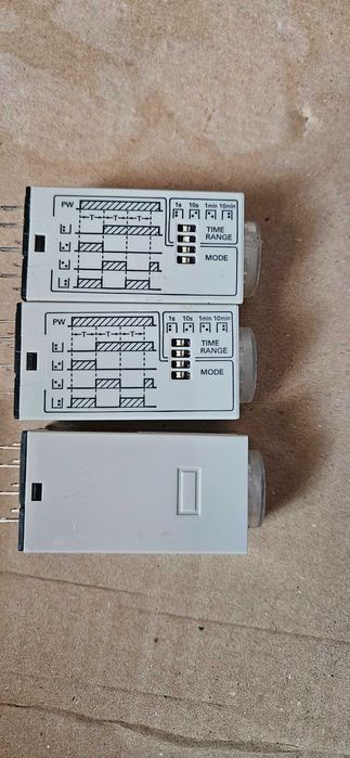 Controller temperatura, releu timp, automatizari - Omron