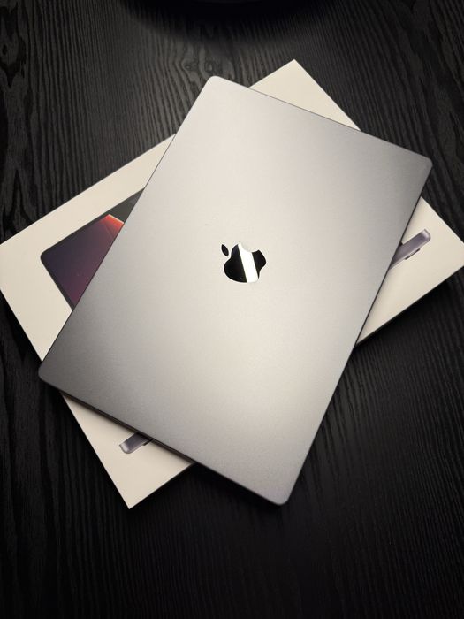 Macbook pro 2021 M1 16 inch