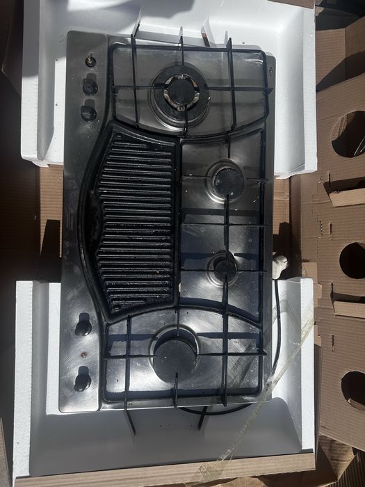 Газ плита Ariston Hotpoint