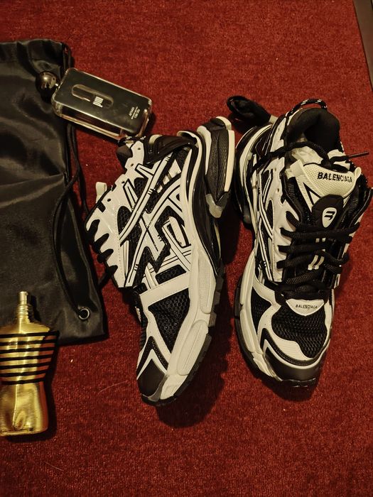 Balenciaga runners