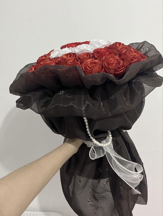 Цветы из атласной ленты