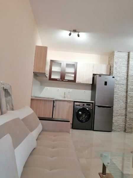 Дава се под наем Двустаен апартамент в София, Надежда 1 - 81 кв.м за 398.82 € - Снимка #3