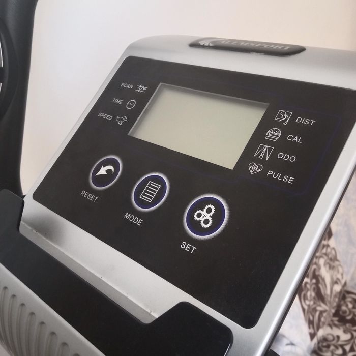 Треножоный волосипед для спорта