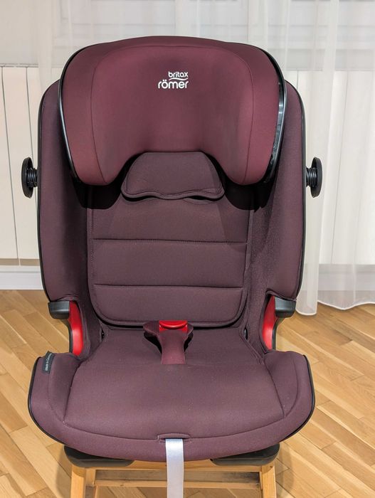 Детско столче за кола Britax Romer Advansafix IV R (9-36 кг) - лилаво