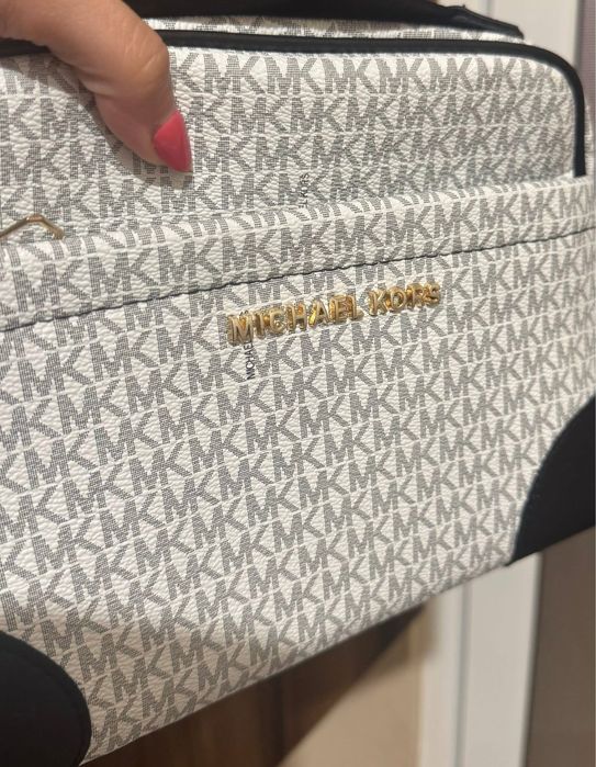 Дамска чанта Michael Kors с дълга дръжка