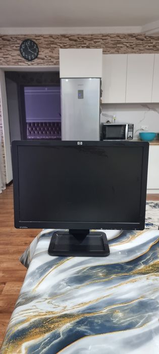 Продам мониторы HP