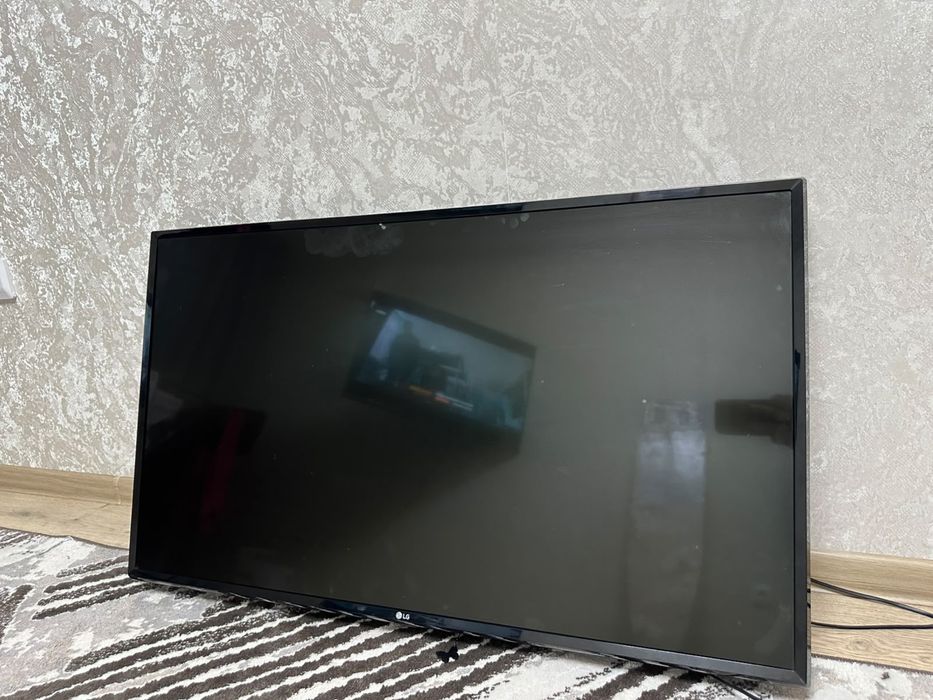 LG телевизор продам