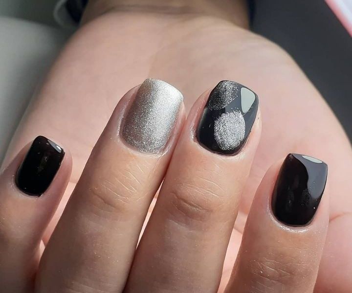 Маникюр в салоне