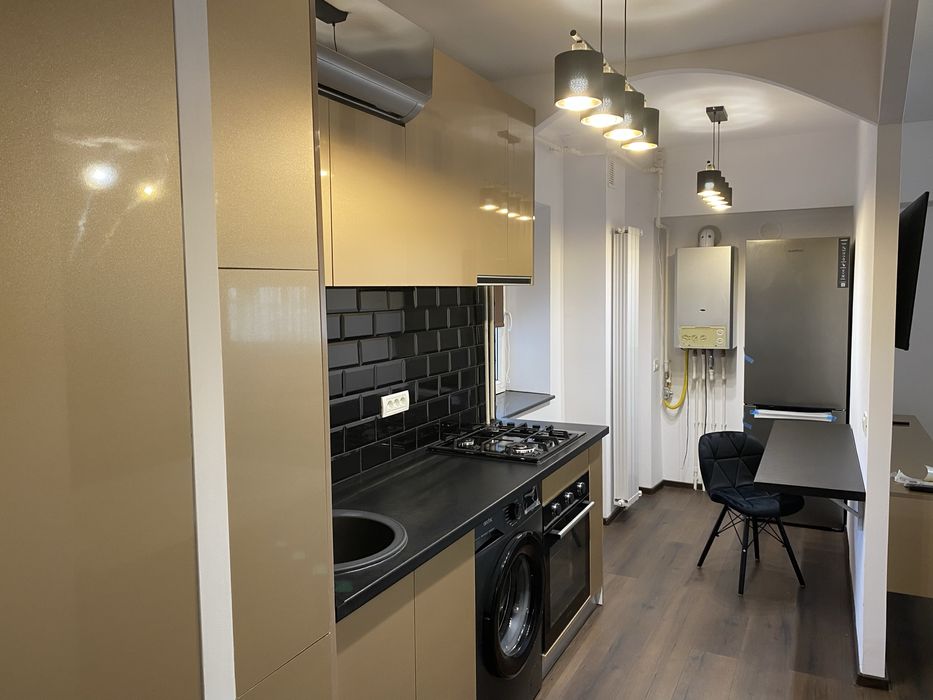 Inchiriez garsoniera