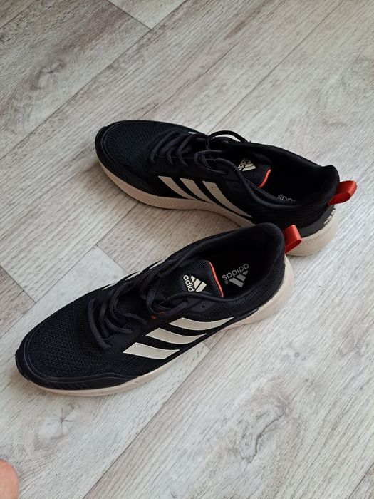 Продам кроссовки мужские 41 размер