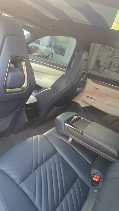 Zeekr 001. Idiyal moshina srochno sotiladi.