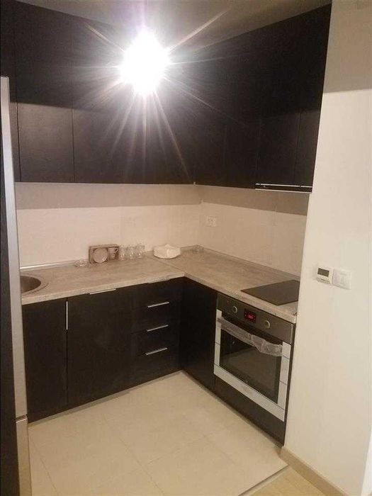 Дава се под наем Двустаен апартамент в Бургас, Славейков - 56 кв.м за 193.8 € - Снимка #1