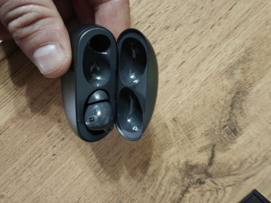 Продам наушник 1