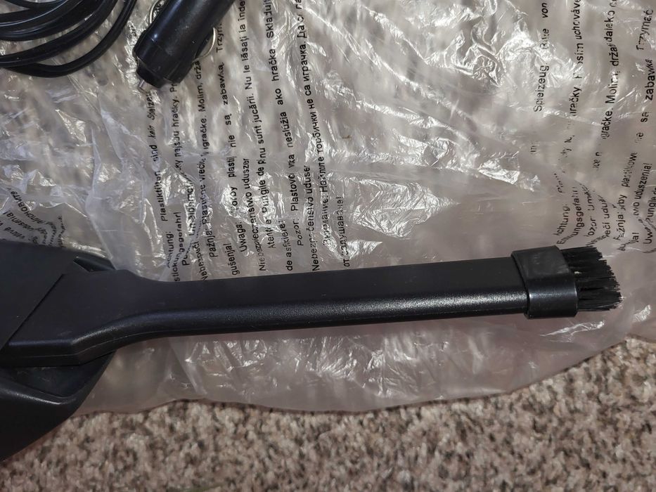 Ръчна прахосмукачка за кола