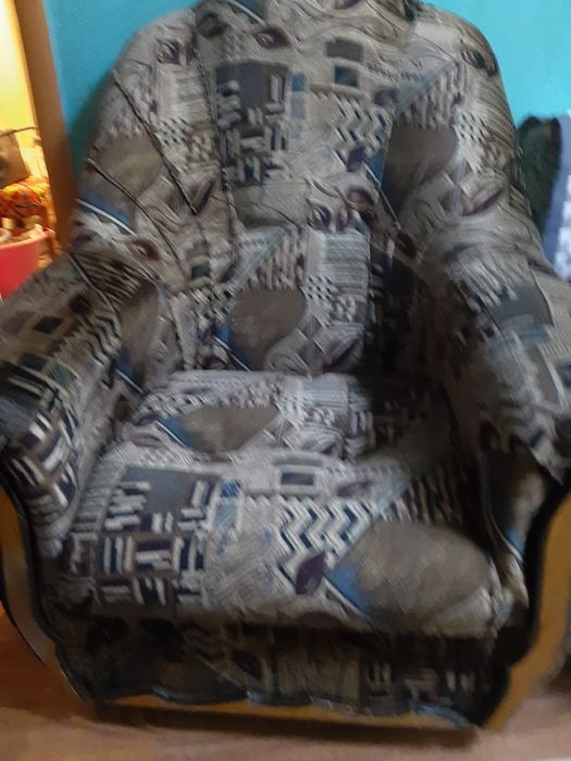 Продам мягкое кресло