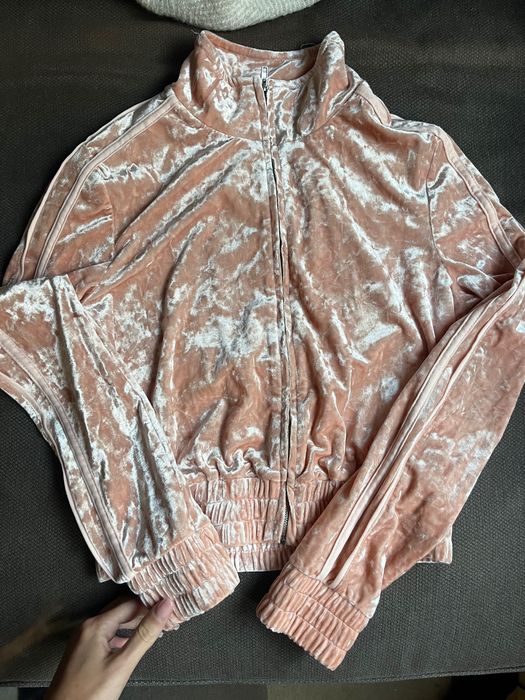 Плюшен суичер в бледо розово