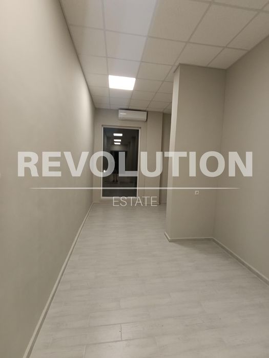 Дава се под наем Офис в Варна, Автогара - 130 кв.м за 750 € - Снимка #3