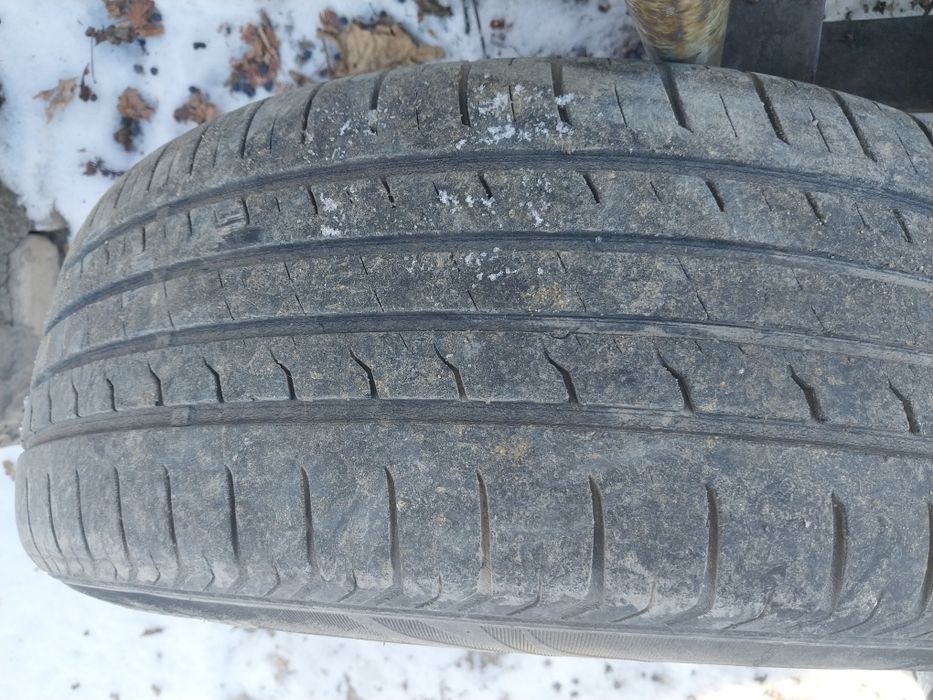 Продам летнию резину.