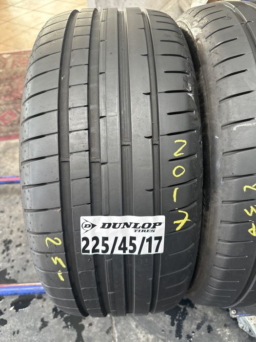 225/45/17 Dunlop