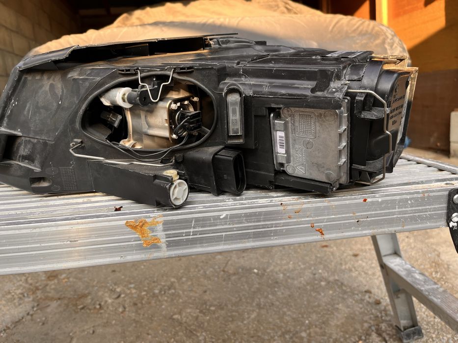 Vw Passat Десен биксенон фар със забележки